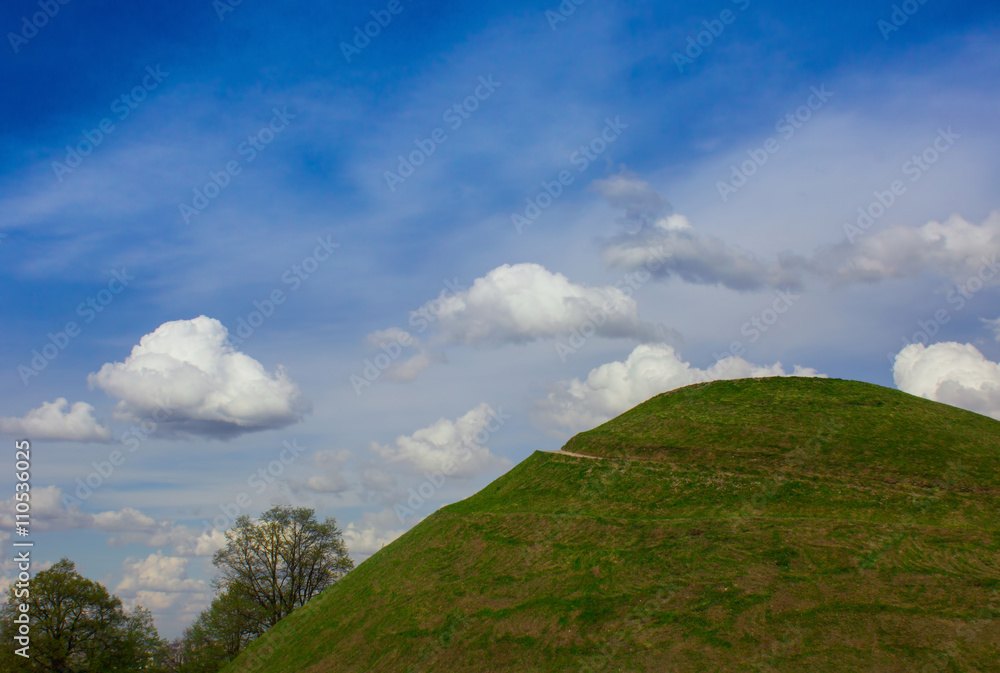 Krakus Mound. The City Of Krakow. Poland. - obrazy, fototapety, plakaty 