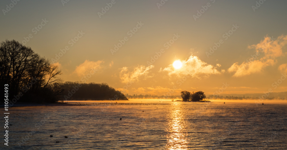 Sonnenaufgang am schönen Bodensee