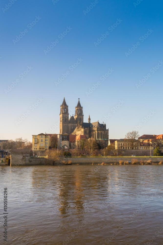 Magdeburger Dom und Elbe, Magdeburg
