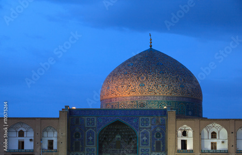 Sheikh Lotfollah Mosque at Naqsh-e Jahan Square in the evening, Isfahan, Iran