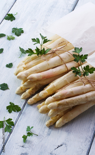 White asparagus bundles