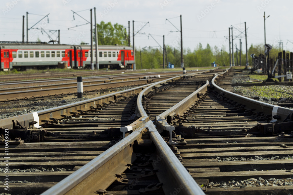 Naklejka premium Railroad tracks bright sunny day