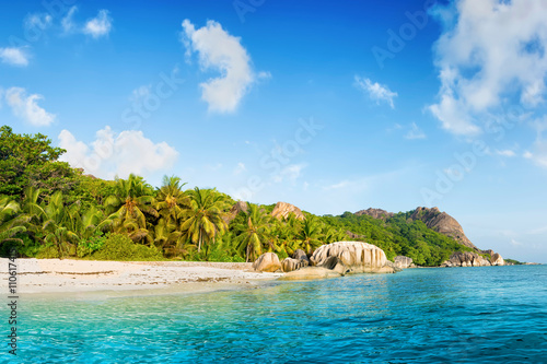 paradise on earth : anse source d'argent beach on la digue islan