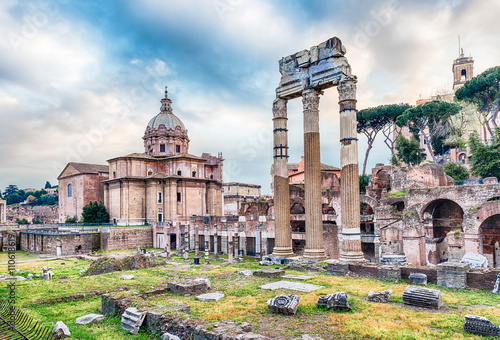 Foto Forum of Caesar, ruins in Via dei Fori Imperiali, Rome