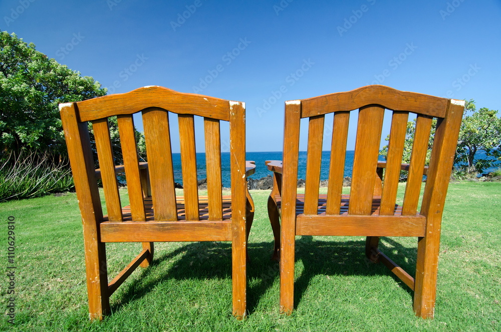 Old chairs on the northern end of Kaunaoa beach Old chairs on the northern end of Kaunaoa beach