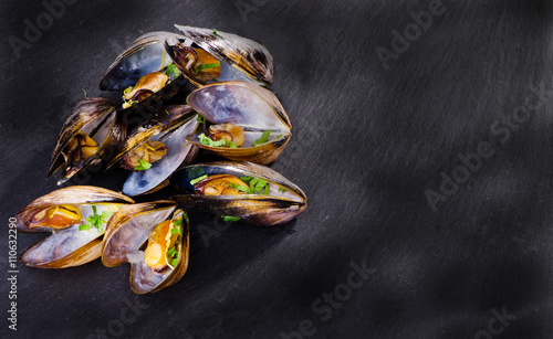 Mussels cooked with zest and parsley