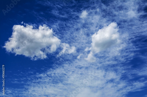 Fototapeta Naklejka Na Ścianę i Meble -  Amazing white clouds with blue sky