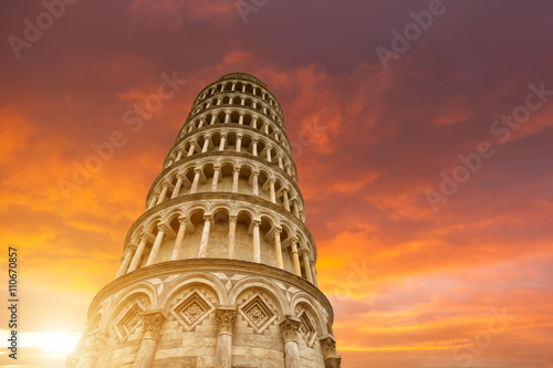 Canvas Print Leaning tower and the cathedral baptistery, Italy
