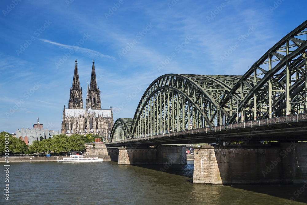 Fototapeta premium Cologne Cathedral And Rhine River, Germany