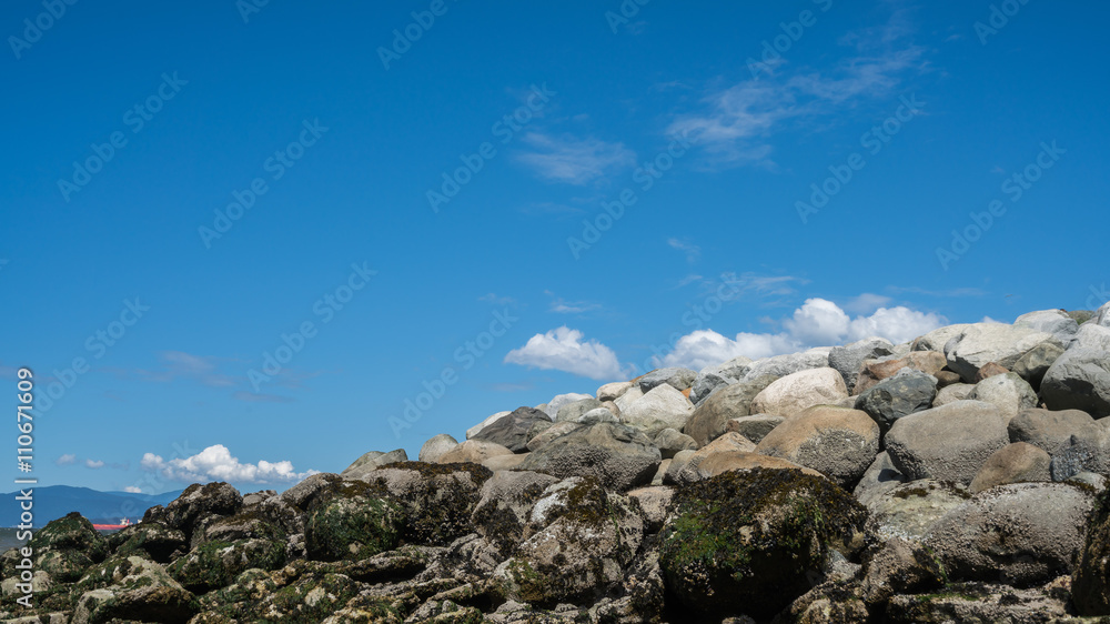 blue sky and beach rocks wall paper blue sky and beach rocks wall paper
