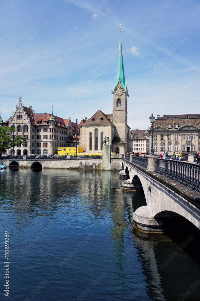 Fototapeta premium Limmat river and Zurich