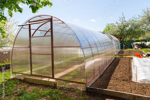 Greenhouse made of polycarbonate © Sergei Dvornikov