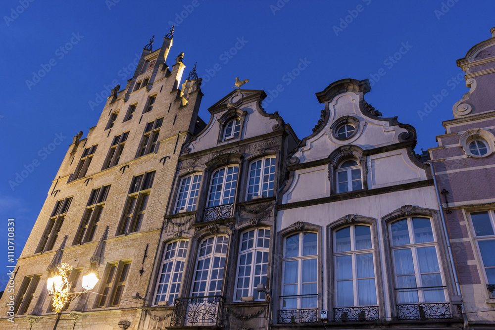 Fototapeta premium Tenement houses in Mechelen in Belgium
