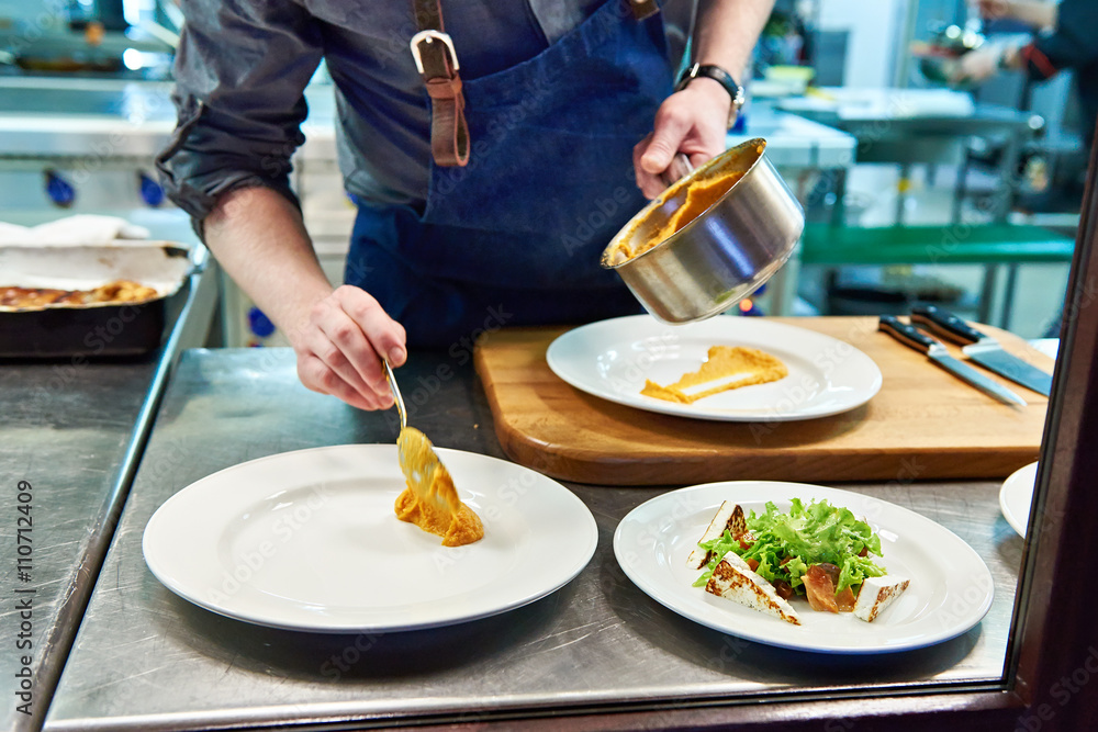 Cook are served at squash spread for meat dishes Cook are served at squash spread for meat dishes