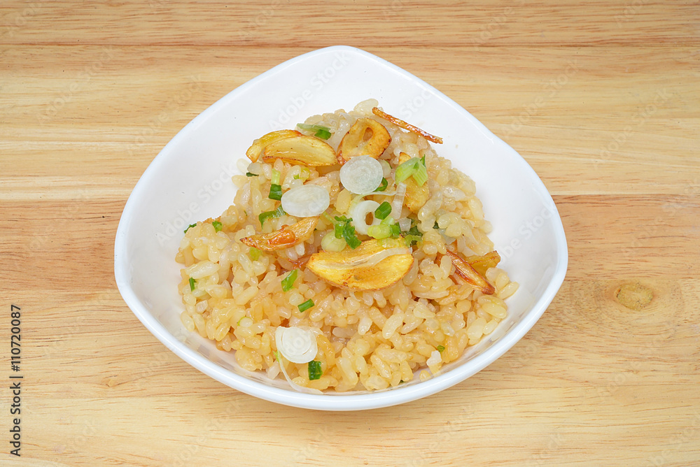 Japanese Garlic Fried Rice (Ninniku Yakimeshi)