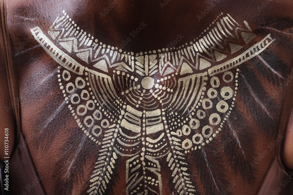 Obraz premium artist's hand on the body art