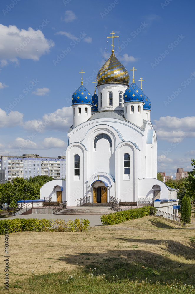 Belarus, Minsk: orthodox Voskresenskaia Church