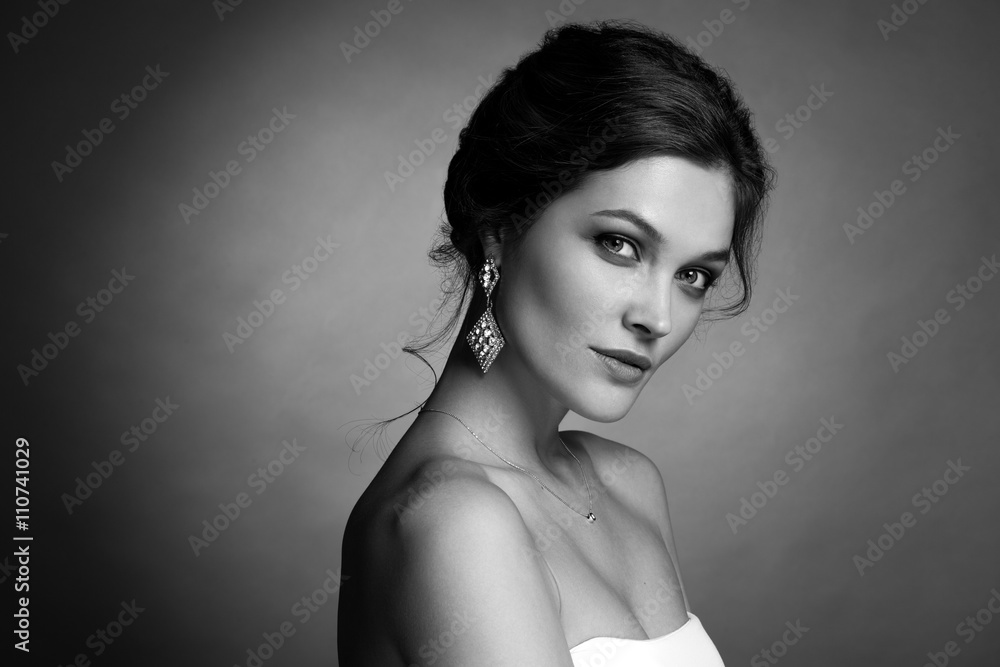 Beautiful sensual brunnete with elegant hairstyle. Wedding acces Beautiful sensual brunnete with elegant hairstyle. Wedding acces