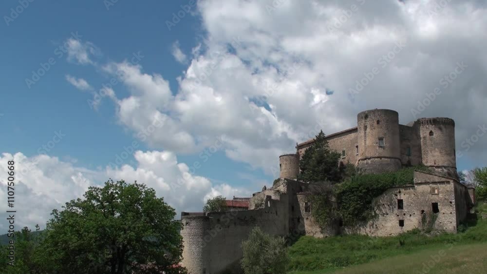 Borgo medioevale di Prata Sannita, piccolo paese della Campania, Italia Borgo medioevale di Prata Sannita, piccolo paese della Campania, Italia