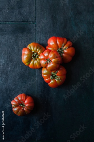 chiaroscuro con pomodori