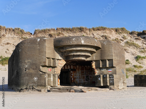 Bunker des Atlantikwalls an der dänischen Nordseeküste bei Løkke photo