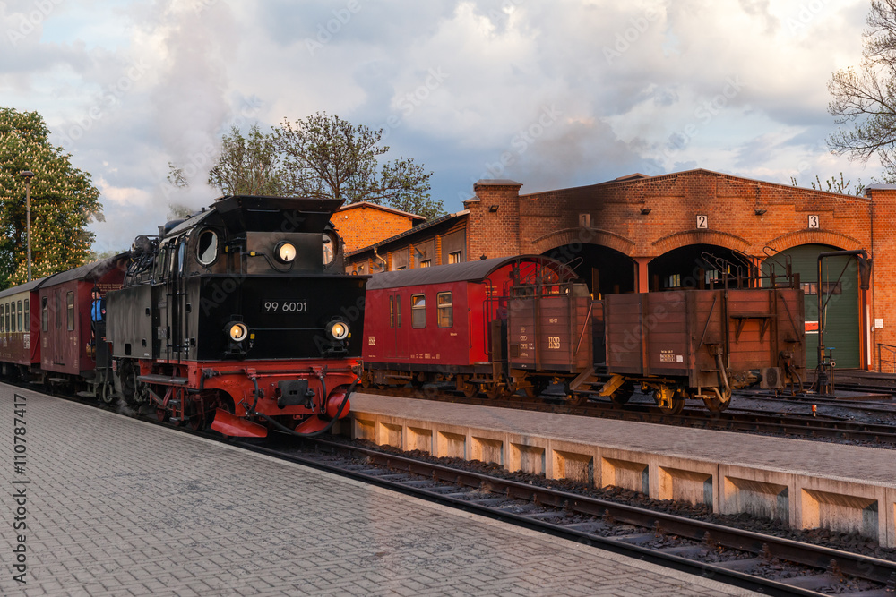 Naklejka premium Lokomotywa pozbyła się Gernrode'a z kolei wąskotorowej Harz