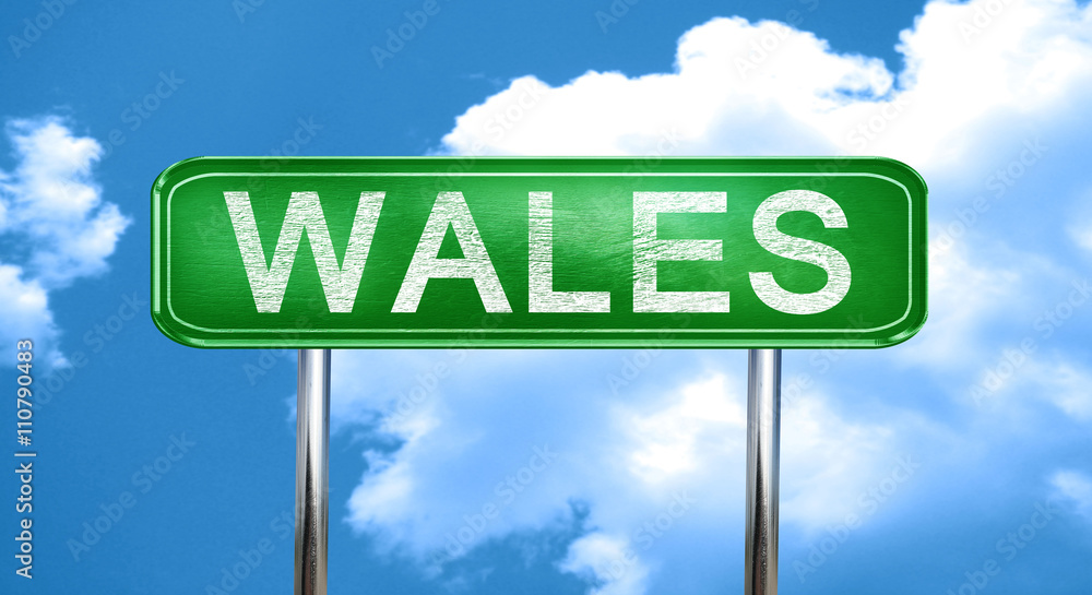 Obraz premium Wales vintage green road sign with highlights