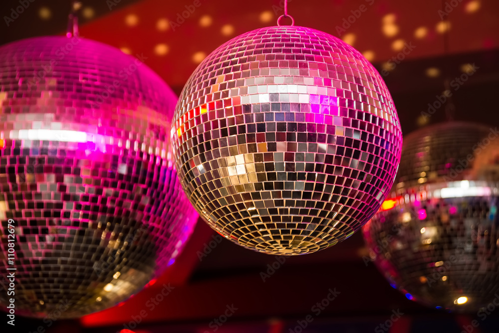 Fototapeta premium Disco ball in a nightclub