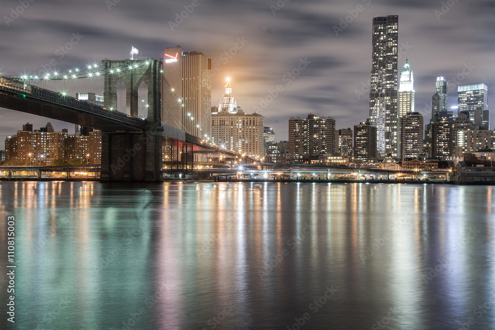 Brooklyn bridge and skyline at night