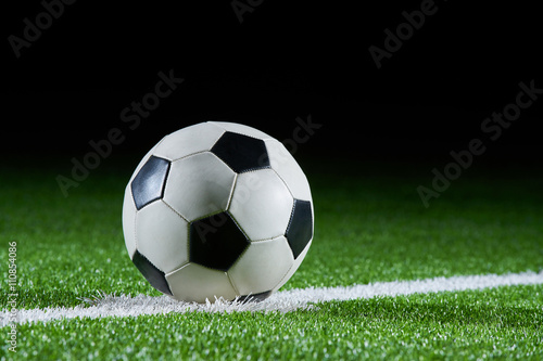 soccer ball o © fotoinfot