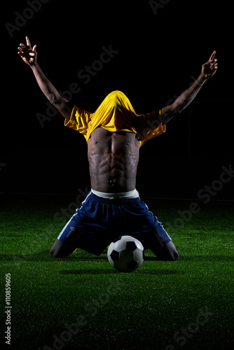 soccer  player © fotoinfot