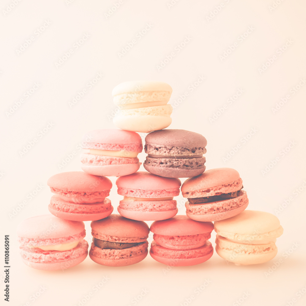 Fototapeta premium macaroons on craft paper in vintage color style