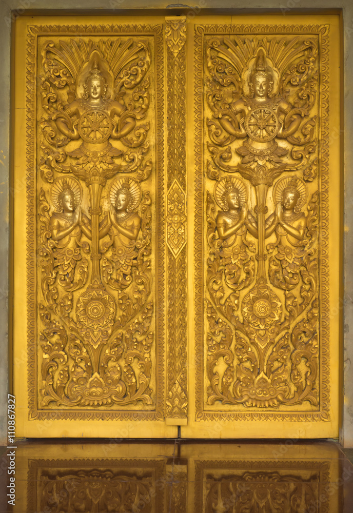 Door of Phra Maha Chedi Chai Mongkol