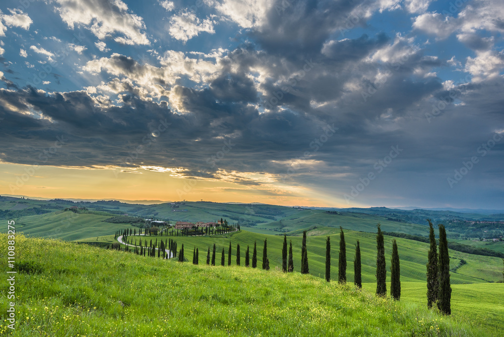 Panoramic view of a spring day in the Italian rural landscape.
