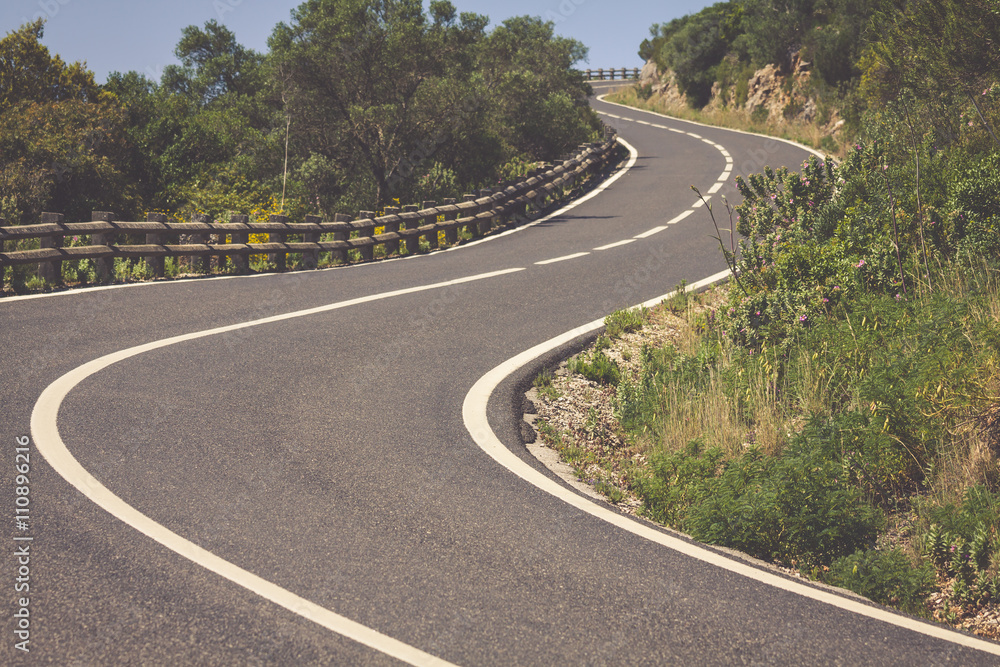Obraz premium curve of the road