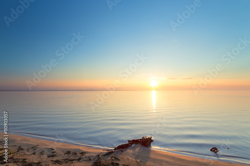 Wallpaper Mural sunrise on the water Torontodigital.ca