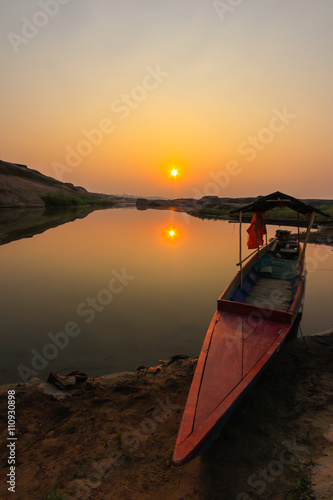 boat at the lake with sunrise / the lake at Sam Phan Bok