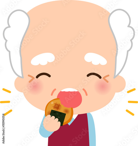 おせんべいを食べる笑顔のシニア男性