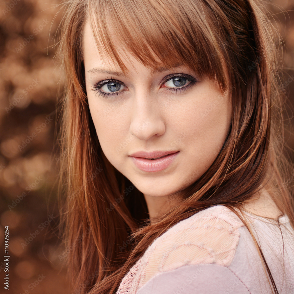  beautiful brunette Stock-Foto | Adobe Stock