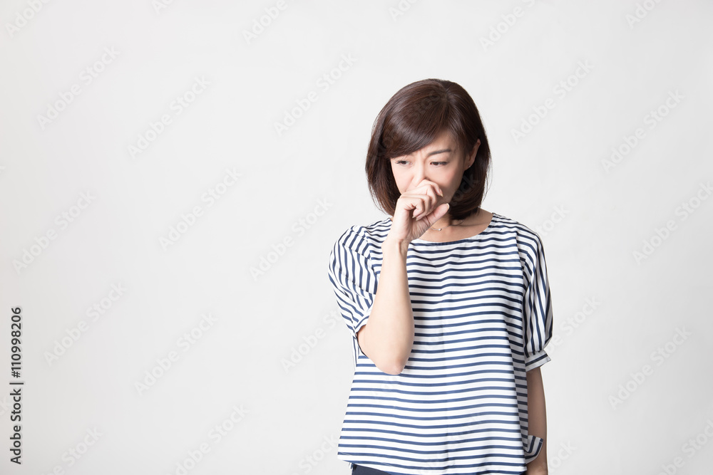 ポートレート・ミドル女性(白背景)