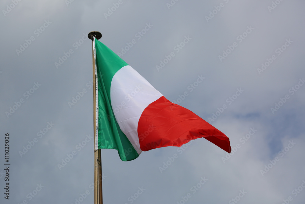 Fototapeta premium Italian Flag In The Wind