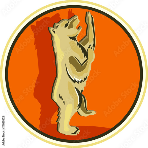 Grizzly Bear Standing Circle Retro