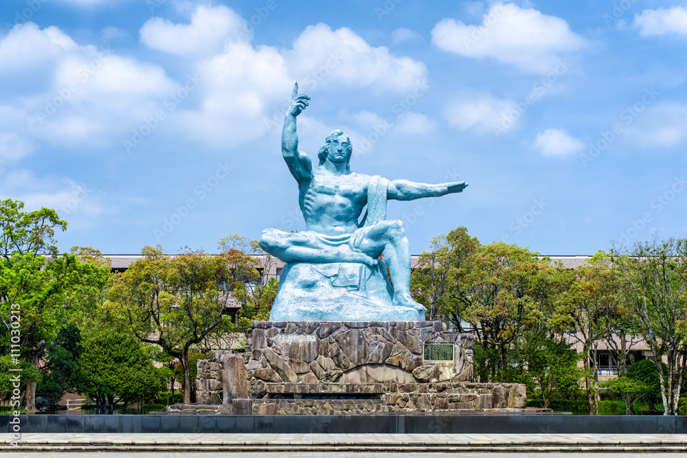 Statue des Friedens im Friedenspark in Nagasaki Japan