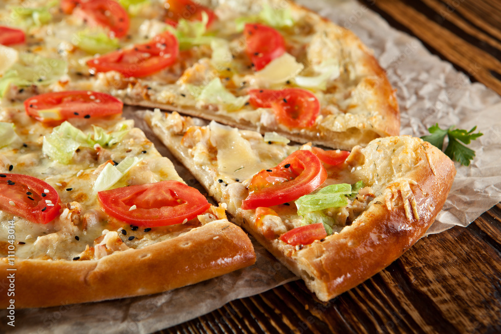 Mozarella and Tomato Pizza Mozarella and Tomato Pizza