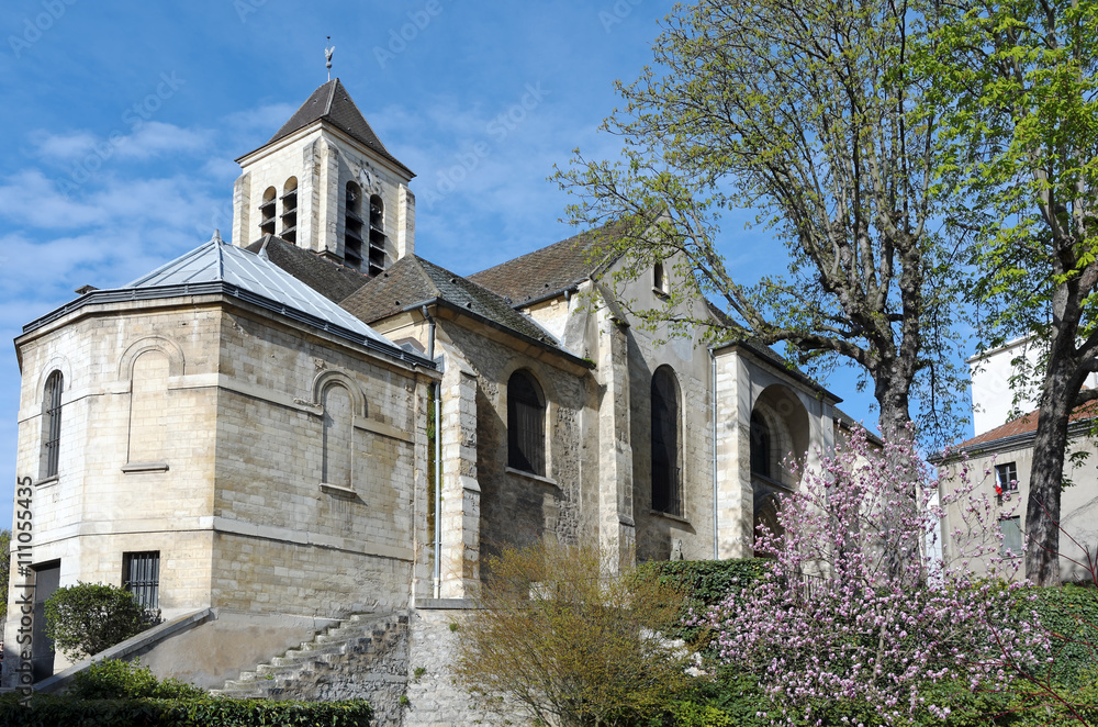 église en banlieue parisienne