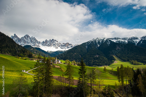 Funes valley, Dolomites © forcdan