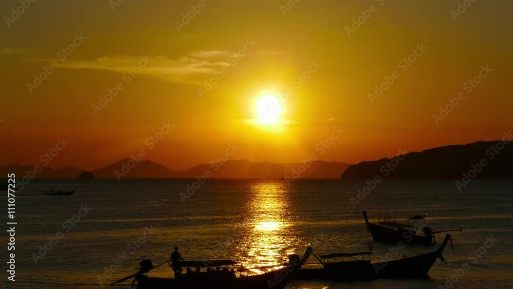 Landscape on the Ao Nang beach at sunset, 4k
Landscape on the Ao Nang beach at sunset, 4k