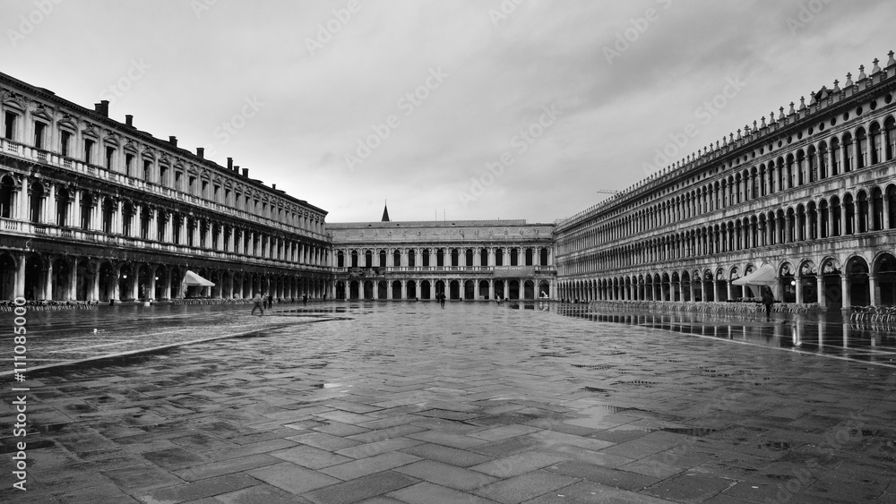 Obraz premium Piazza San Marco | Venedig in Monochrom