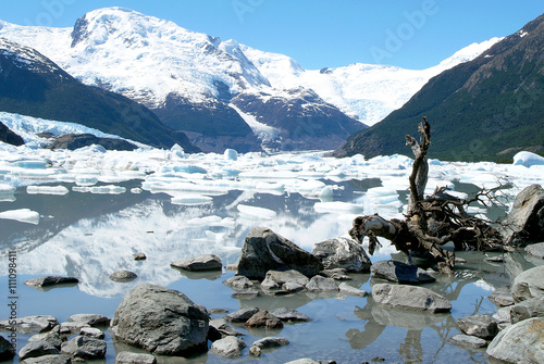 Lake onelli (Patagonia Argentina) photo