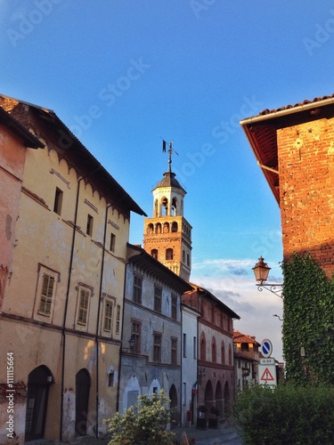 veduta della torre civica di Saluzzo